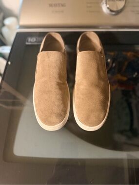 Vince Blair 5 Women’s Size 8 Tan Suede Slip On Sneakers Beige Casual Shoes